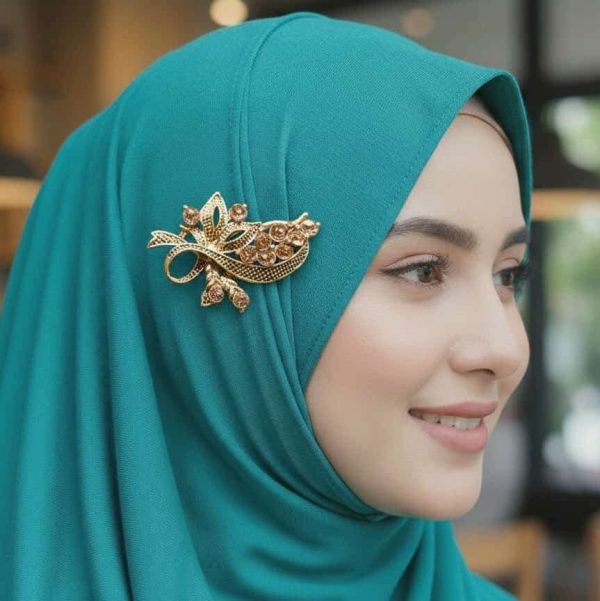 Brooch / Hijab Pin / Saree Pin স্টোন ও মেটাল ব্রোচ / হিজাব পিন গোল্ডেন কালার